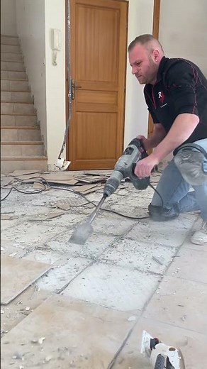 😨😉Enlever un carrelage collé