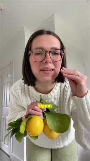 How to sign lemon in British sign language #bsl #signlanguage #britishsignlanguage #deaf