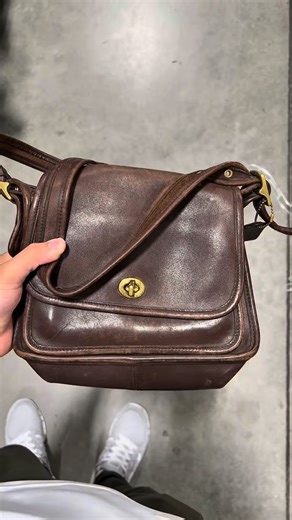 Johnathan Nielsen on Instagram: "A mahogany DREAM!! Just had to rumbler this Rambler bag 🧼🥊🫧 #vintagecoach #beforeandafter #restoration #thriftflip #thrifted"