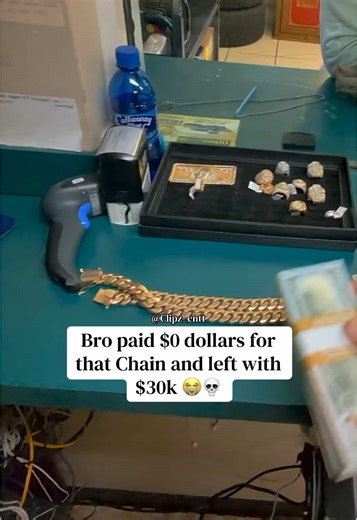 Bro paid $0 dollars for that Chain and left with $30k 😭💀 #pawnshop #chain #fyp #viral