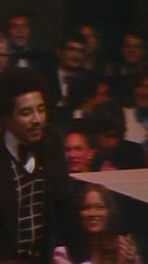 1.9M views · 4.2K reactions | Flashback to 1973 when Smokey Robinson accepted the award for ‘Best R&B Performance by a Duo or Group with Vocals’ on behalf of The Temptations. #GrammyRewind #FlashbackFriday | Temptations | Facebook