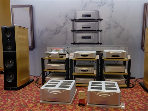 聆听全套ESOTERIC旗舰黑胶唱机与SACD机，驱动意大利Gold Note，XS85喇叭，超级难听的不锈钢之声ESOTERIC（以下简称ESO）C1X前级