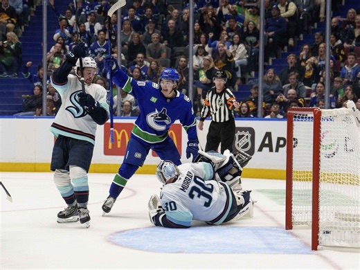 Canucks live: Update: Home-ice woes near record | Great weather for Ducks | Looking for growth from Braeden Cootes