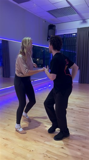 Ryan Joseph Smith | Salsa & Bachata Dance Instructor #SalsaDura on Instagram: "@filyarussi 🔥🔥 Salsa on2 Thursday Night Flow 🌊 #salsa #dance #trending #losangeles #salsadancing"