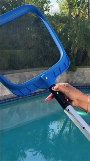 How to Clean Pool Leaves FAST! 🏊‍♂️ | Self-Repairing Pool Skimmer Net #Shorts #pool