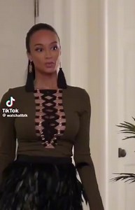 93K views · 877 reactions | They're wearing the SAME DRESS | Casandra Cassi | Facebook