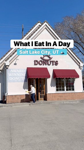 9.6K views · 131 reactions | Award-winning cinnamon crumb donut, incredible Mexican mole and a fat pastrami burger with fry sauce! First day of eating in Utah was one for the books! | snackeatingsnackss | Facebook
