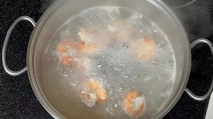Cinematic View Cooking Shrimp Boiling Water 库存影片视频（100% 免版税）1070132845 | Shutterstock