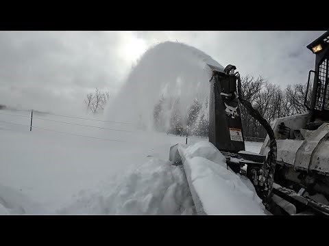 Review the Bobcat SB200 Snowblower with the installation of a 14-pin adapter harness.