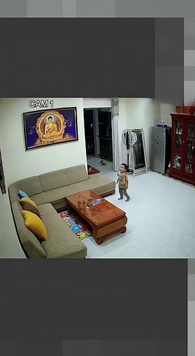 Video Cảm Giác Sợ Khi Check Camera