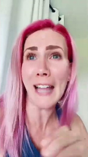 How To EASILY Create A YouTube Banner For Your Channel 💃🏼