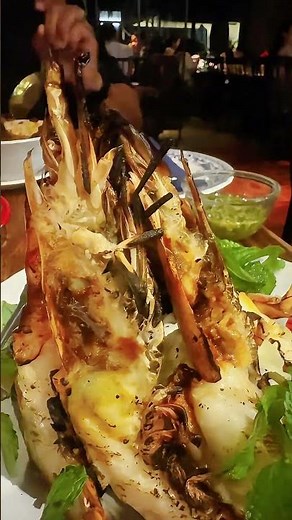 We Finally Tried Sri Trat Restaurant in Bangkok… It Was Worth the Hype?