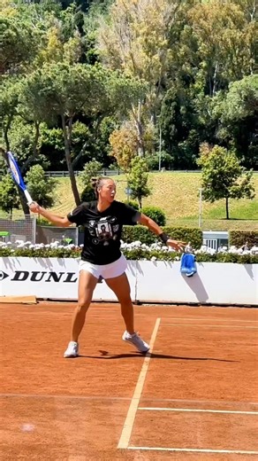 How Qinwen Zheng Practice on Clay? 🎾 #Shorts