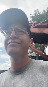 14K views · 722 reactions | The rust flying out of the exhaust #florida #yeehaw #UltaSkinTok #DontQuitYourDaydream #bluecollar #lif #truckertok #owneroperator #greenscreen #mechaniclife #wheels #mechanictools #mechanicsoftiktok #mechanics #greenscreen #reels #reels2024 #ford #chevy #dieseltrucks #dieselpower | Definitely CJ | Facebook