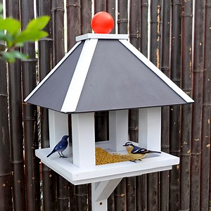 4K views · 16 reactions | Fashionable bird feeder from wood | Makia Media | Facebook