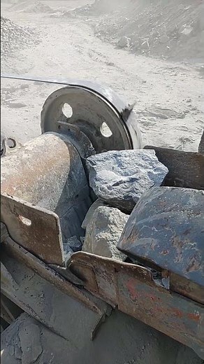 Heavy Hammer Breaking Giant Rocks | Raw Stone Crushing