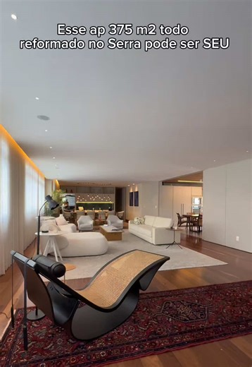 Serra | Belo Horizonte 375 m² de área interna R$ 4.500.000,00 | R$ 12.000/m² Um apartamento simplesmente fora da curva, em um dos endereços mais desejados da cidade. Sala ampla para quatro ambientes com piso em tábua corrida, iluminação planejada e janelões que garantem vista panorâmica e muita luz natural. Lavabo elegante, escritório ideal para home office e sala de TV reservada. São quatro suítes, incluindo suíte máster com closet e hidromassagem. Cozinha ampla com armários planejados, área de