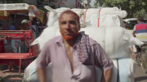 Un billet de train pour l'Inde - Regarder le documentaire complet