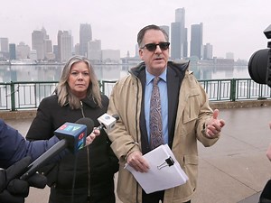 'Banning Americans' — NDP wants Canada-first government contract policies