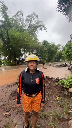 16 JANUARY 2026 II LIVE COVERAGE LOOK II | Kitcharao Fire Station personnel, under the leadership of FSSUPT JEROME T REANO, OIC, BFP Caraga, with the supervision of FCINSP KENNETH VAN S DELOS REYES, Acting Provincial Fire Marshal of Agusan del Norte, and spearheaded by FINSP ROY B HINAYAN, Acting Municipal Fire Marshal, conducted live coverage on the recent situation on the flooded area at Sitio Cabadjiangan, Barangay Jaliobong, Kitcharao, Agusan del Norte. In case of FIRE and other emergencies 