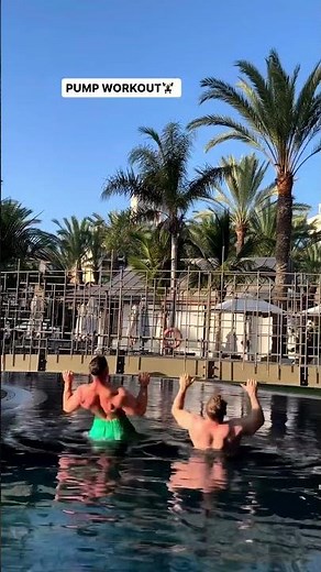 Bodybuilder on Vacation 🌴