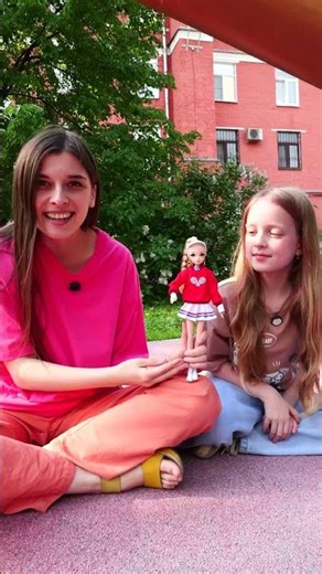 Sony Rose doll as a tennis player. Roleplay with toys from Gulliver