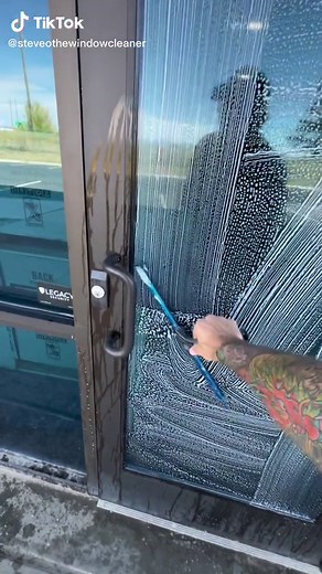 Satisfying Window Cleaning Tips for TikTok Enthusiasts