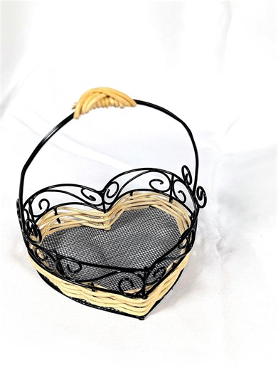 Heart Shaped Wire and Wicker Mini Basket - Etsy