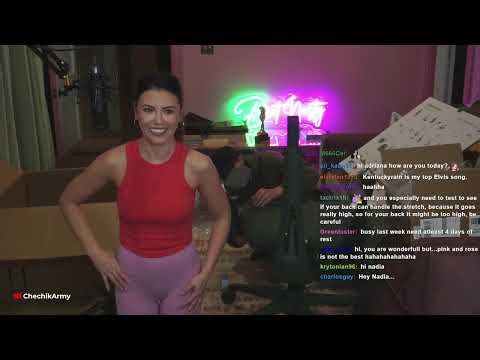 Girlfriend Build The Chair | Adriana Chechik