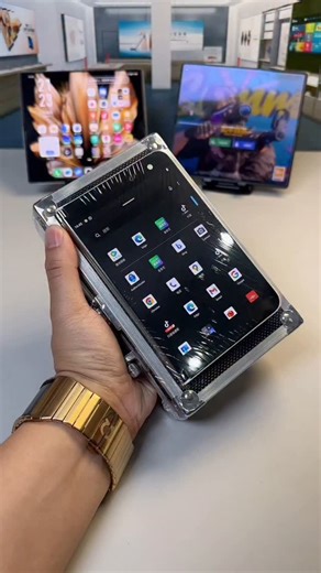 Trendy Tech Review on Instagram: "A foldable phone that's even better than a computer #FoldableScreenPhone#vivoFold"