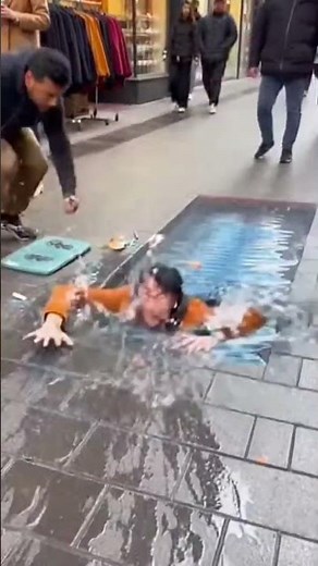 One step on the illusion, one unforgettable reaction. 😅🎨Nobody expects it… everyone reacts. 😅🎨#funny