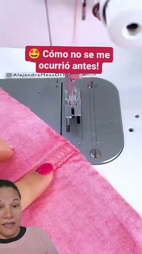 ✨ ¡El truco que te salvará al coser jeans gruesos! 😱✂️ #TrucoDeCostura #CosturaFácil #TipsDeCostura #CoserJeans #CosturaCreativa #ReelsDeCostura | 𝗔𝗽𝗿𝗲𝗻𝗱𝗲𝗬𝗮 𝗖𝗼𝗻 𝗩𝗮𝗹𝗲𝗲