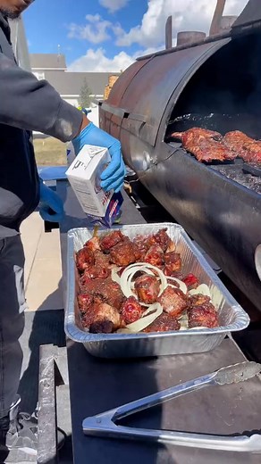 #lesbbqsandwiches #texas #bbq #celebritytiktok #pitmaster #foryou #fypシ #trending #oxtails #smoked # | Lesbbqsandwichesllc