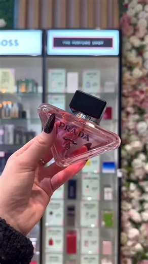 Summer’s arrived 🎡🍧 Here are some scents perfect to get you feeling the sunshine vibes ☀️ Shop more here 👉 https://ow.ly/yn0N50VWXGZ | The Perfume Shop