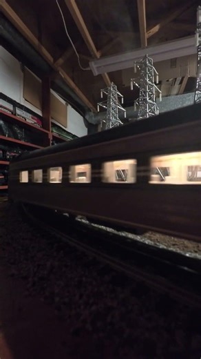 Penn Central GG1 4901 rounds the bend with the 20th Century Limited