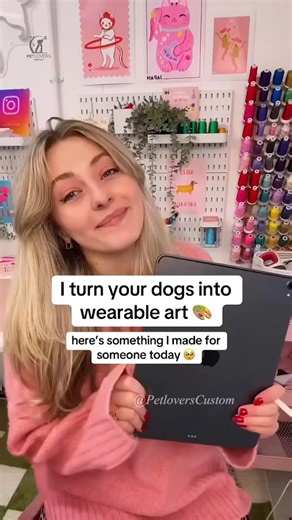 Show off your fur baby in full color — up to 5 pet portraits embroidered on one personalized sweatshirt, plus their name! 🐾🎨 Upload a clear photo, add your pet’s name, and let the embroidery bring memories to life with vibrant, durable stitching. 🖼️✨ Ultra-soft fabric, easy care, and everyday comfort—perfect for gifting this season. 🎁🧵 Fast shipping. Easy returns. Order your personalized pet portrait sweatshirt today: https://bit.ly/4b4S8GG 🛒💳 | Pet Lovers Embroidery