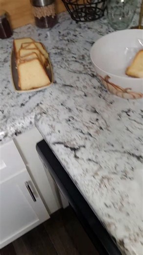 How I wrap and freeze my leftover #poundcake #cake #slices using 5x7 self sealing bags #howto | Mama Sofana's Buttercream Dreams