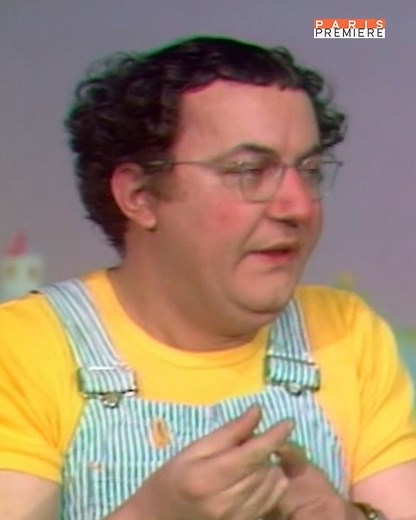On ne se lassera jamais de ce sketch légendaire de l’auto-stoppeur par Coluche 😂 Soirée spéciale Coluche, mardi 15 août dès 21:00 | Paris Première