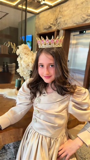 sarabero (@sarabero_offcial)’s videos with Reflections on 52nd - AGM3