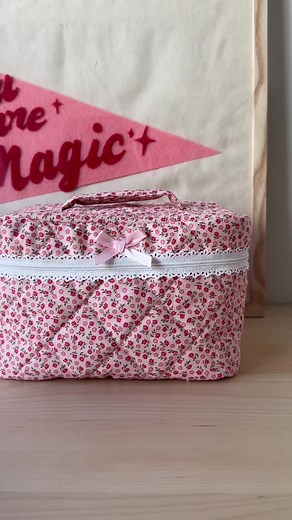 Beginner's Guide to Sewing a Zipper on Makeup Bags
