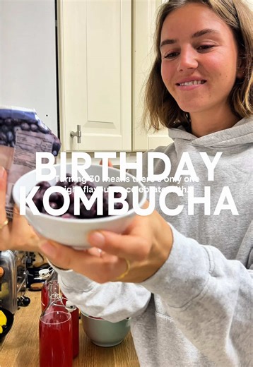 Hibiscus and Blueberries Kombucha Recipe for Beginners