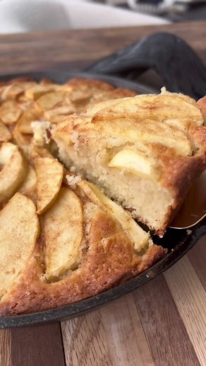Delicious Dutch Apple Cake Recipe