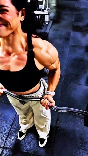 Strong Girl Workout 💪🔥 Insane Arm Strength & Muscle Definition #Shorts #Fitness #Gym #aura #viral