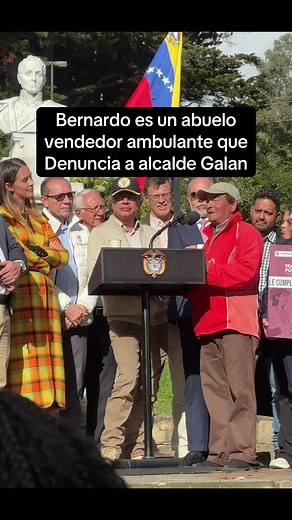 Bernardo es un abuelo vendedor ambulante que es perseguido por la alcaldía de Galán @Carlos Fernando Galán. Ahora recibirá un bono pensional gracias a la reforma pesional de @Gustavo Petro #FuerzaPetro #Petro #gobiernodelcambio #petristas #uribistas #uribe #reformalaboral #reformapensional #consultapopular #migueluribe