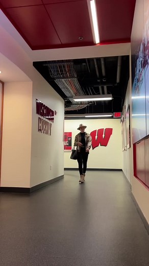 Badger Women's Hockey Game Day Outfit Style