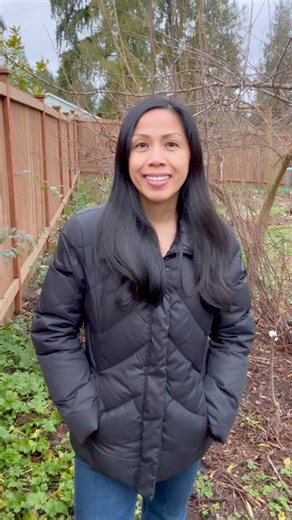 Hello everyone! I wanted to share this year’s plant selection for our backyard orchard! I’m excited about expanding our fruit garden, and I just ordered more varieties! I’m adding more figs, another plum, apple, and a nectarine tree, and gooseberry! It will be our first time growing pomegranates and almonds! Right now is the best time to order bare-root fruit and nut trees, and shrubs! Check out the links in the comments below and in my stories to learn more! 💚 #growyourown #fruittrees #foodfor