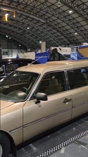 Citroën CX Break, a 5-meter monster powered by 75 hp.