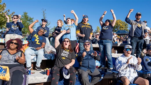 What channels are Brewers vs Dodgers on tonight in NLCS Game 1? Time, TV, streaming, radio