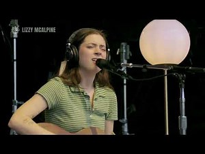 Lizzy McAlpine - Spring Into Summer [Lollapalooza]