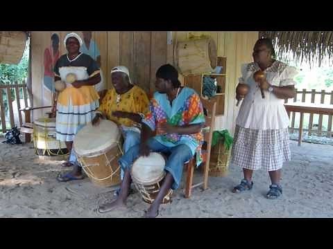 Traditional Garifuna drumming - Paranda with Warasa